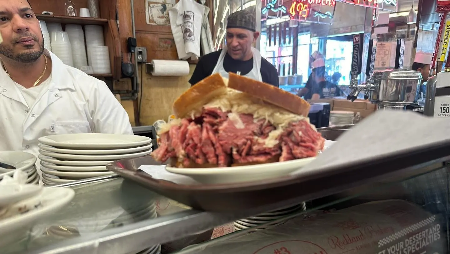 Katz's Delicatessen — New York (2/8)