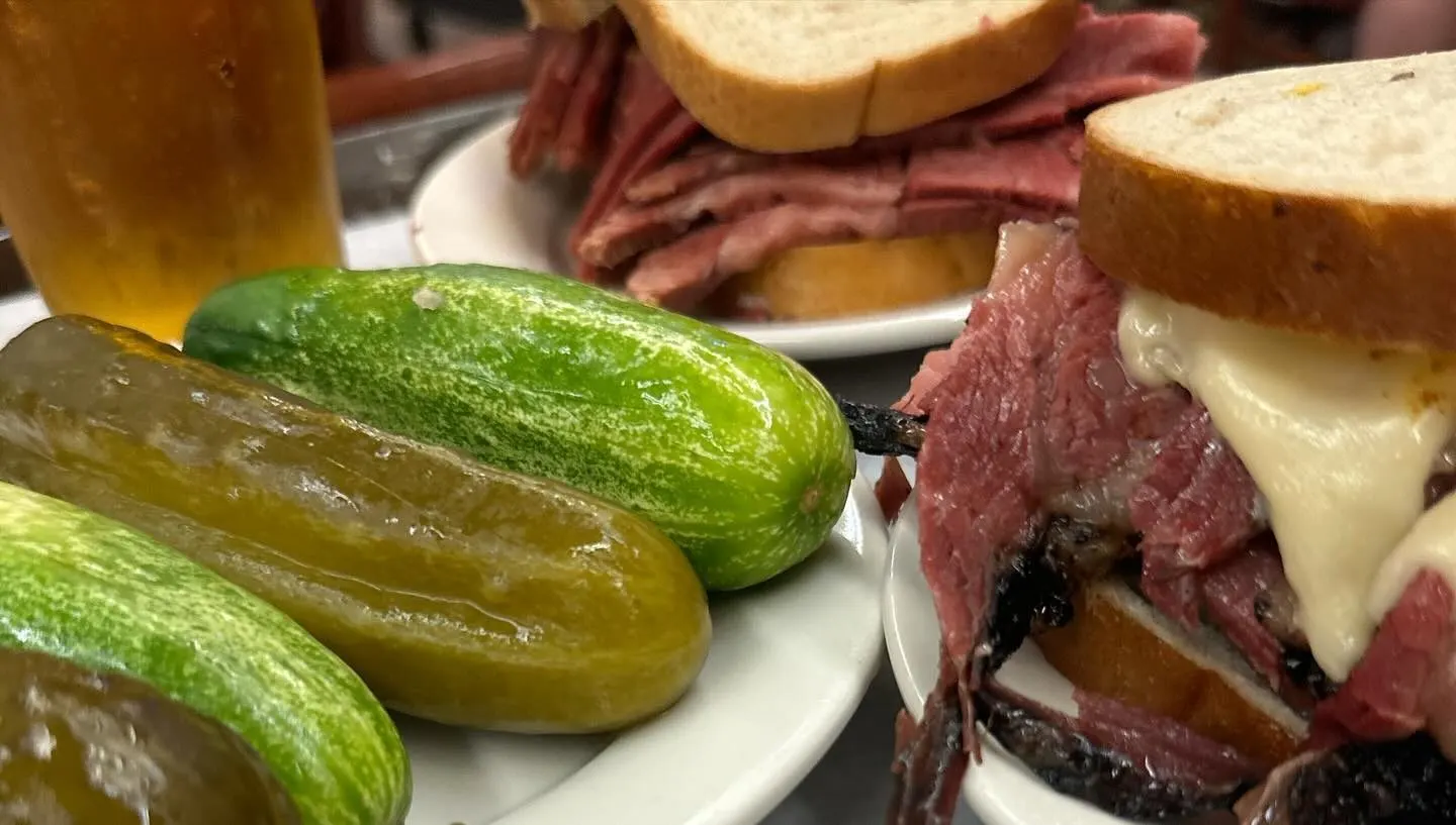 Katz's Delicatessen — New York (3/8)