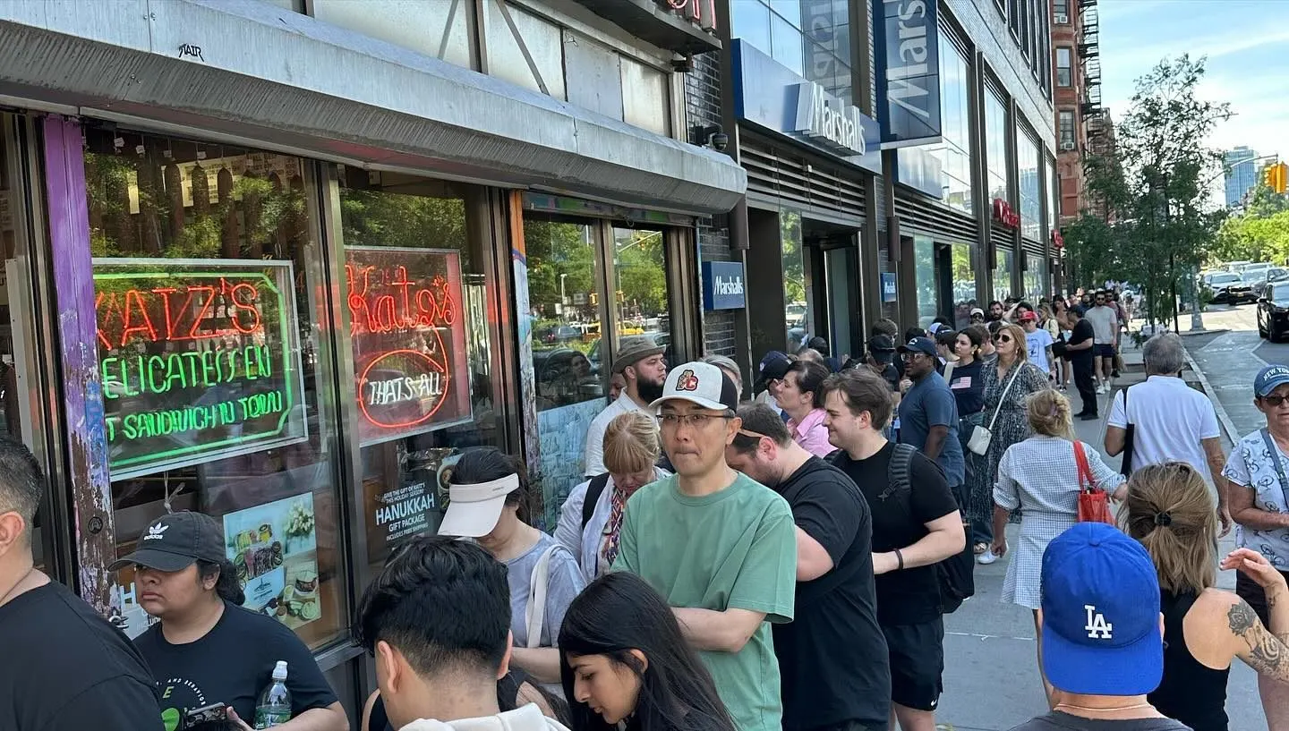 Katz's Delicatessen — New York (8/8)
