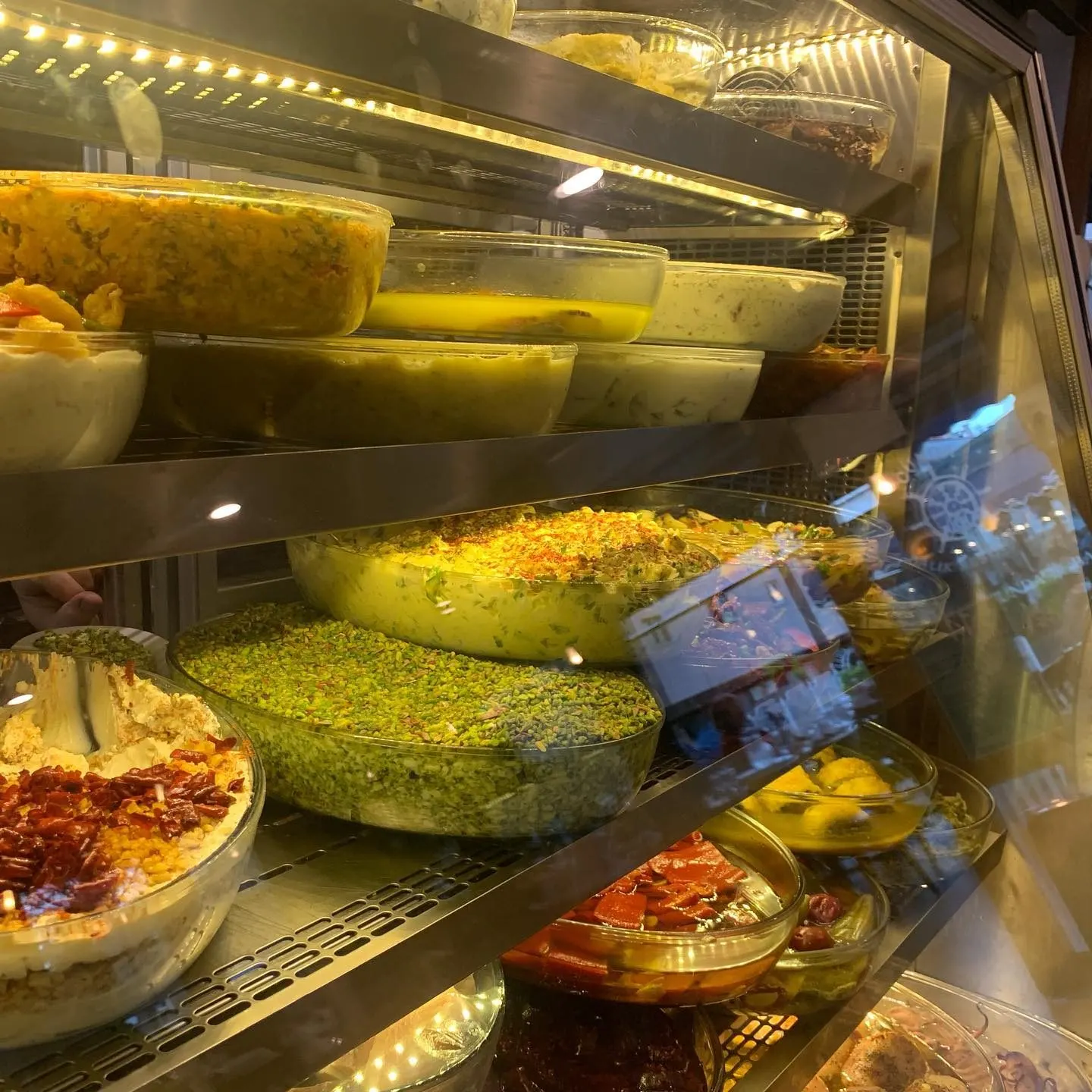 Cunda Balık Restaurant — Bostancı (3/10)