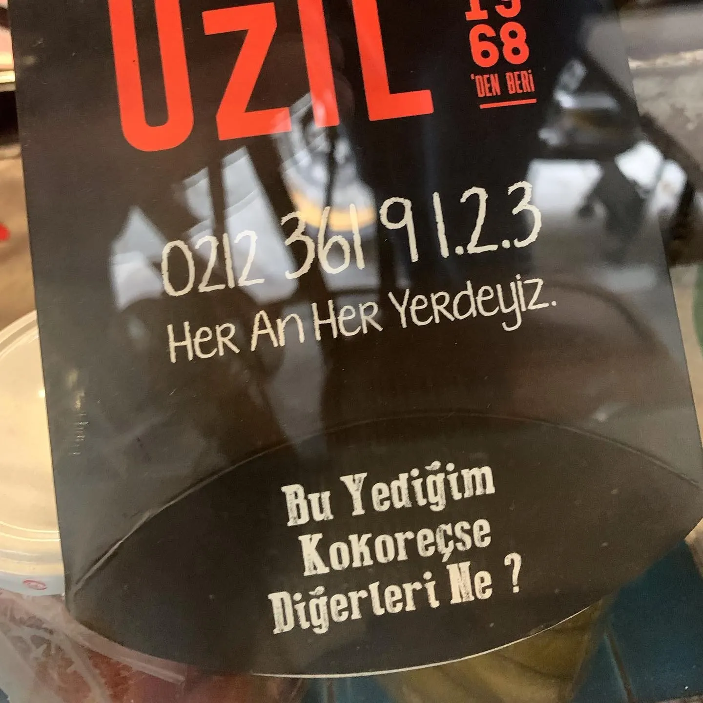 Ozzie's 1968 Kokoreç Foodtruck — Taksim (3/3)