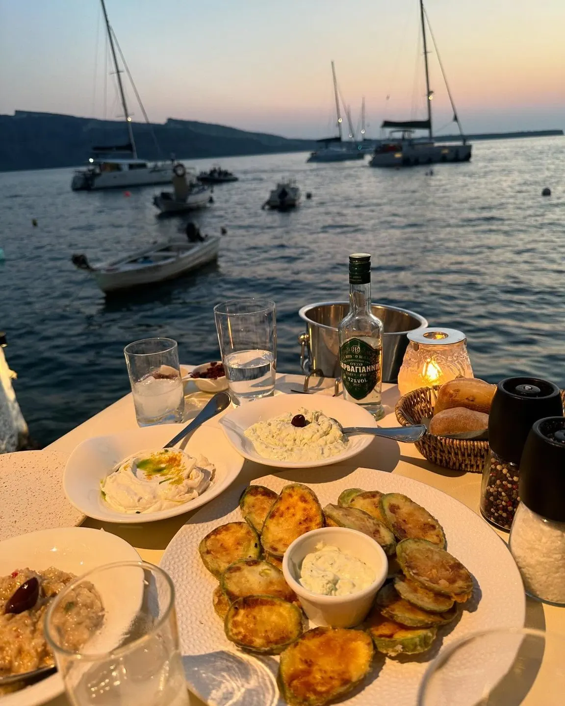 SUNSET TAVERNA by PARASKEVAS- "seafood only" — Santorini (5/10)