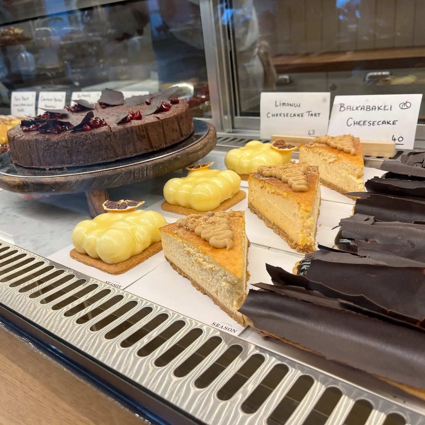 Season Artisan Bakery — Bebek (9/10)