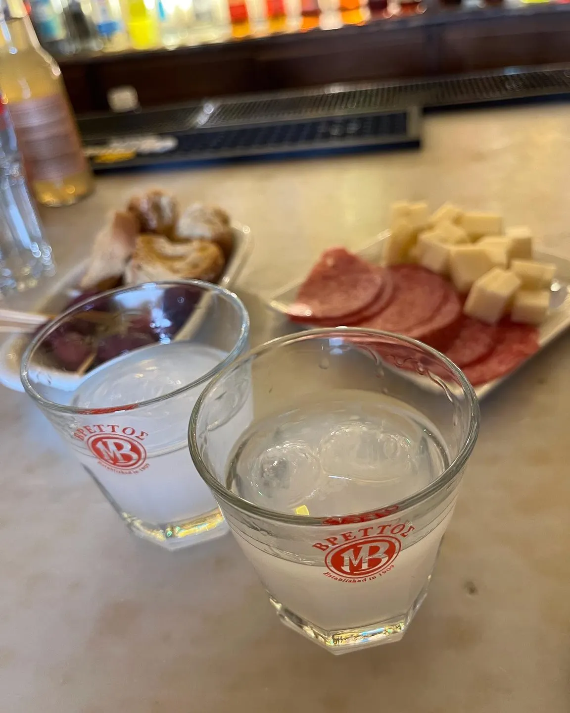 Brettos — Plaka (2/8)