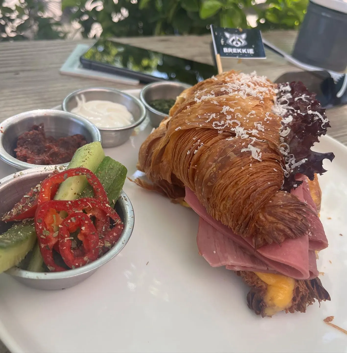 Brekkie Breakfast Club — Moda (6/10)
