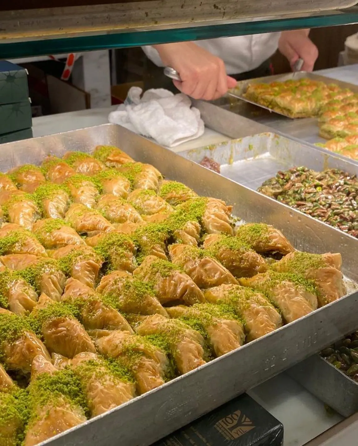 Karaköy Güllüoğlu — Tophane (9/9)