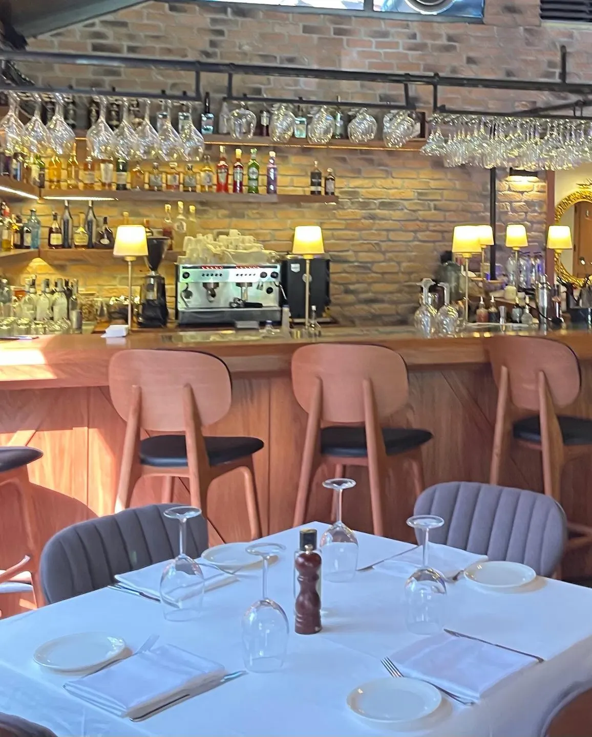 Luna Rossa — Levent (7/10)