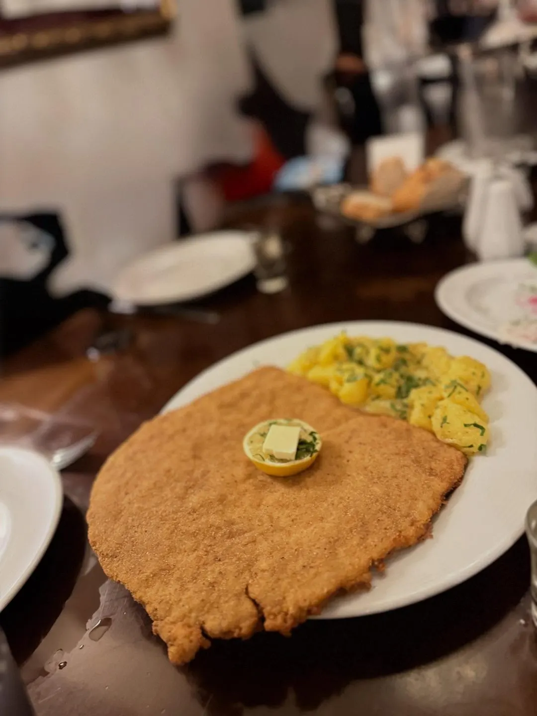 Ayaspasa Russian Restaurant — Taksim (2/17)