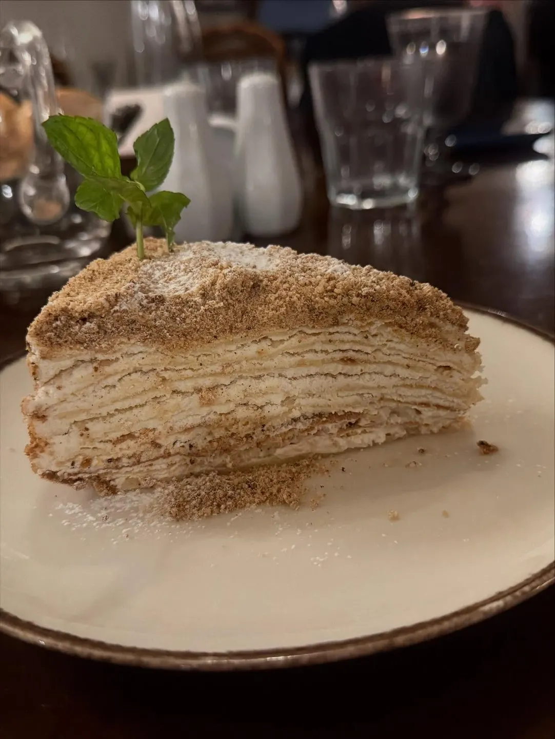 Ayaspasa Russian Restaurant — Taksim (10/17)